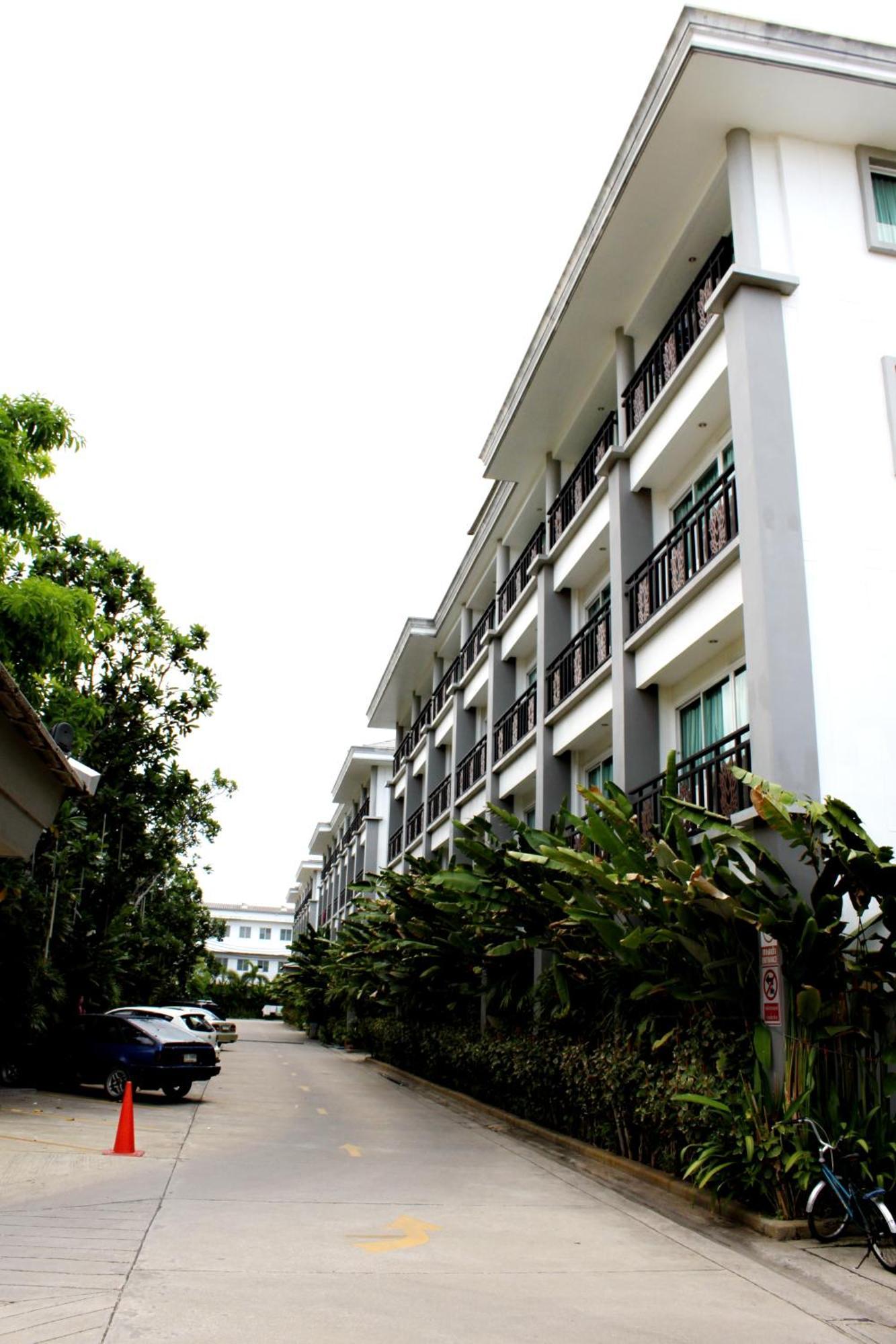 14 Resort Bangkok Ngoại thất bức ảnh