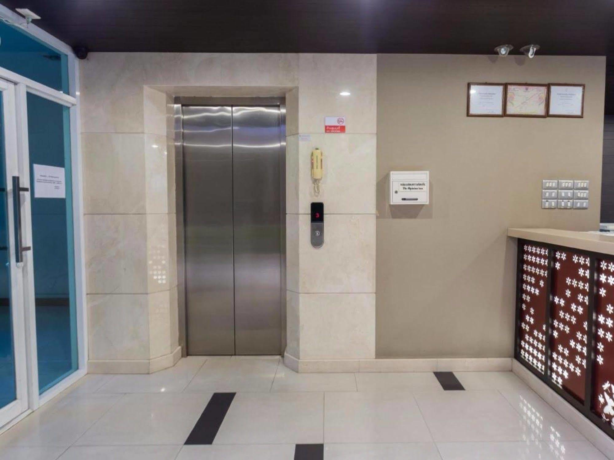 14 Resort Bangkok Ngoại thất bức ảnh
